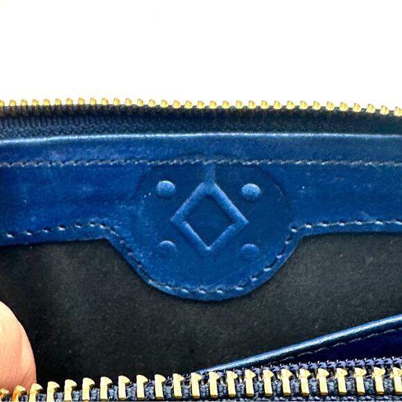 KILIM Style women's blue leather zip around wallet - Picture 11 of 14